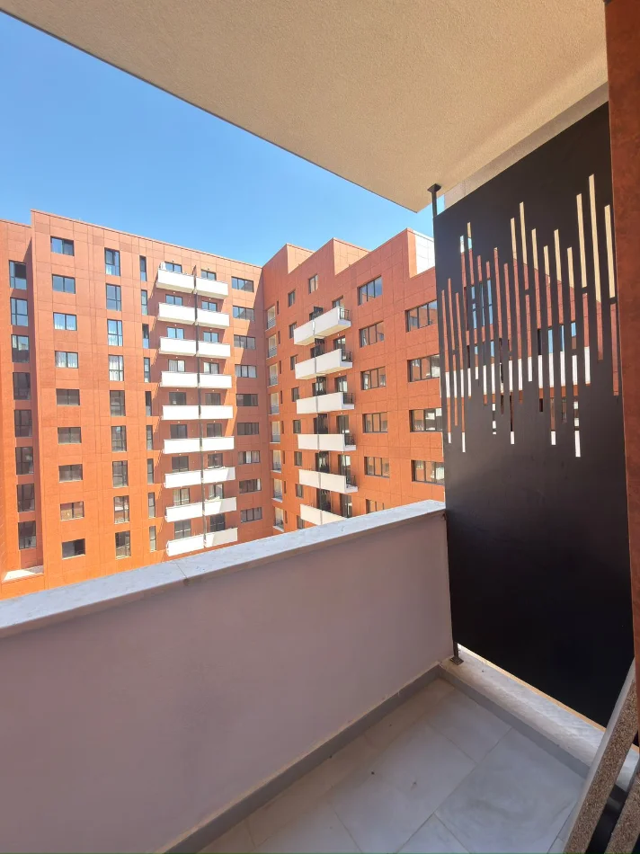 Tirane, jepet me qera apartament 2+1+Ballkon Kati 4, 100 m² 600 € (Urban Gate) Astir