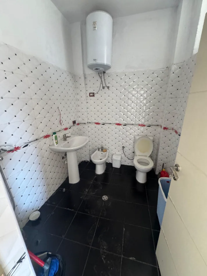 Tirane, jepet me qera apartament 2+1 Kati 3, 80 m² 400 € (Astir, Rruga Kristaq Mone)