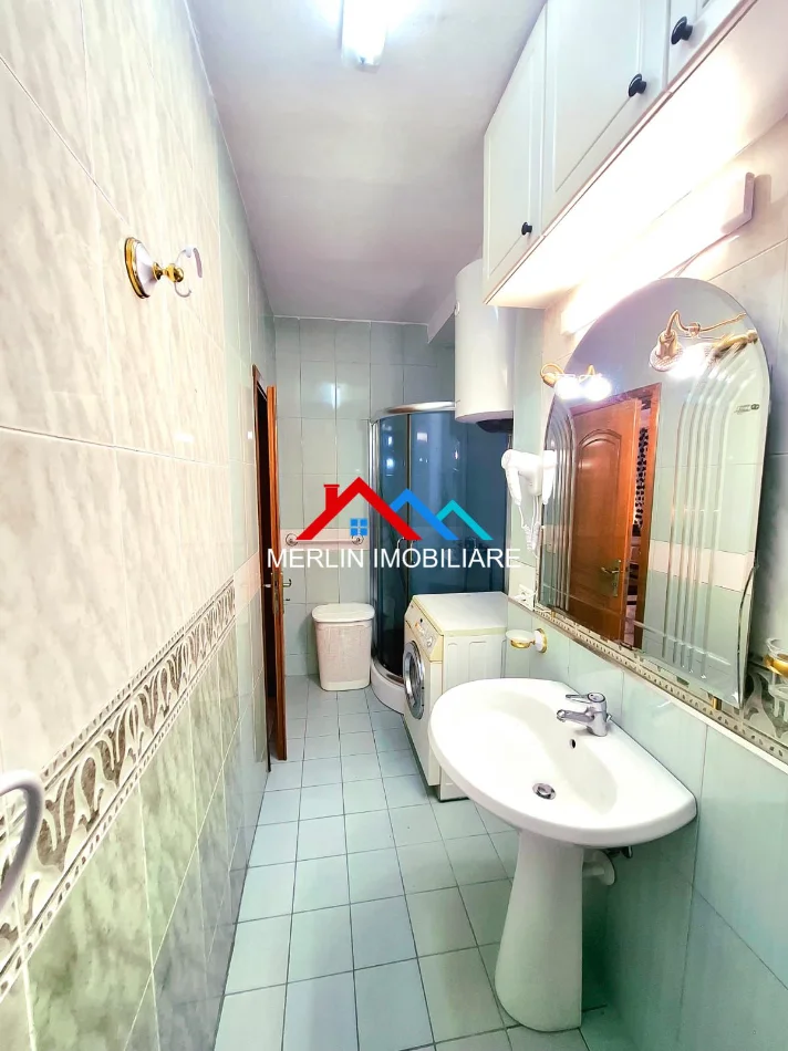 Tirane, jepet me qera apartament 1+1+Ballkon Kati 3, 65 m² 575 € (RRUGA TISH DAIJA,KOMUNA E PARISIT)