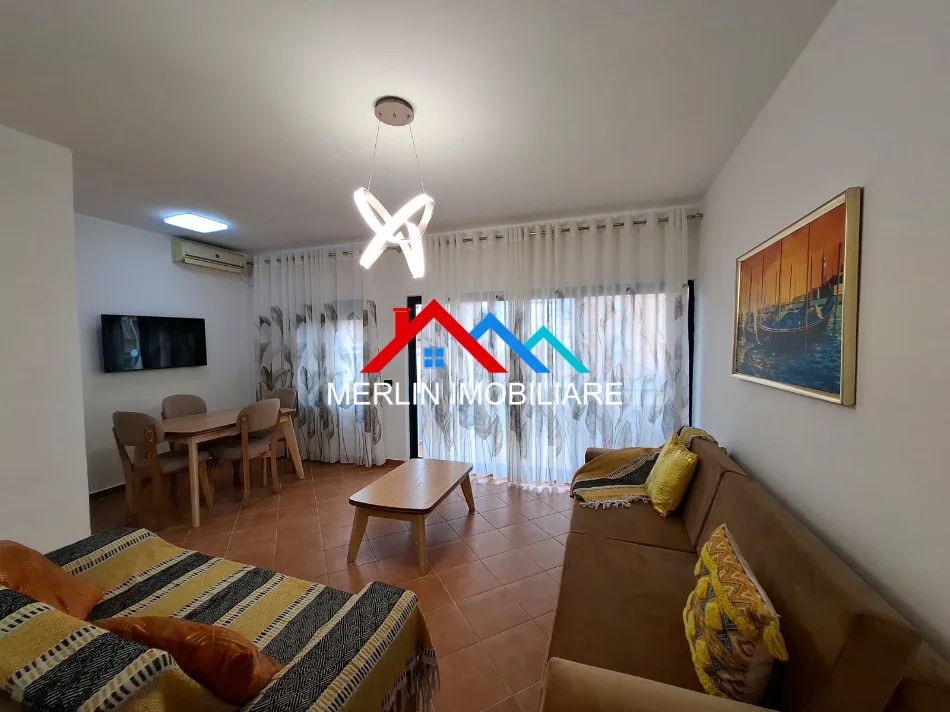 Tirane, jepet me qera apartament 2+1+Ballkon Kati 3, 110 m² 630 € (RRUGA E KAVAJES)
