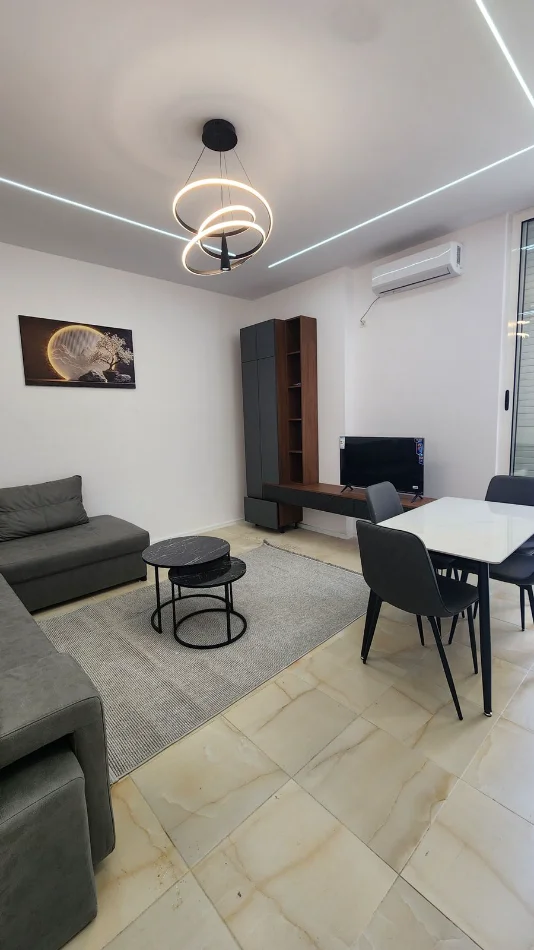 Tirane, jepet me qera apartament 1+1 Kati 0, 60 m² 600 € (KODRA E DIELLIT PRANE ISH ELEONORES)