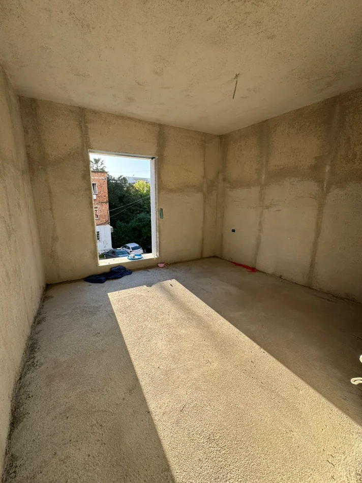 Tirane, shitet apartament 2+1 Kati 2, 99 m² 240.000 € (RRUGA E ELBASANIT)
