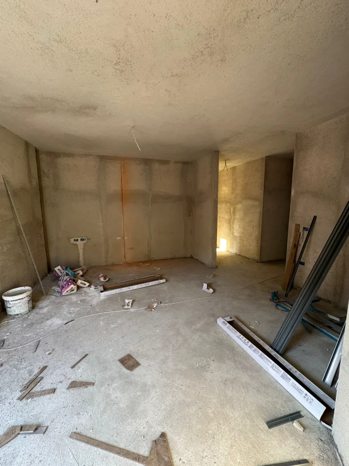 Tirane, shitet apartament 2+1 Kati 2, 99 m² 240.000 € (RRUGA E ELBASANIT)