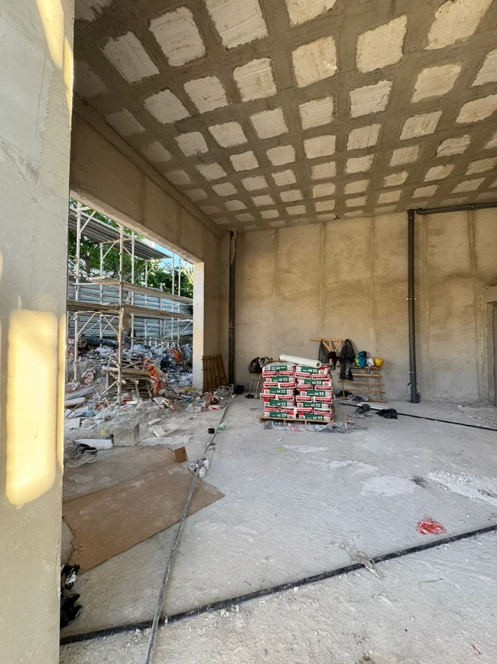 Tirane, shitet dyqan Kati 0, 47 m² 172.000 € (MIHAL GRAMENO)