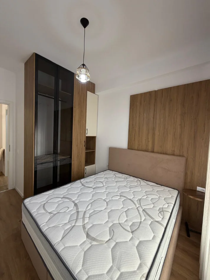Tirane, jepet me qera apartament 1+1 Kati 6, 45.000 LEKE (REZIDENCA KADIU ALI DEM)