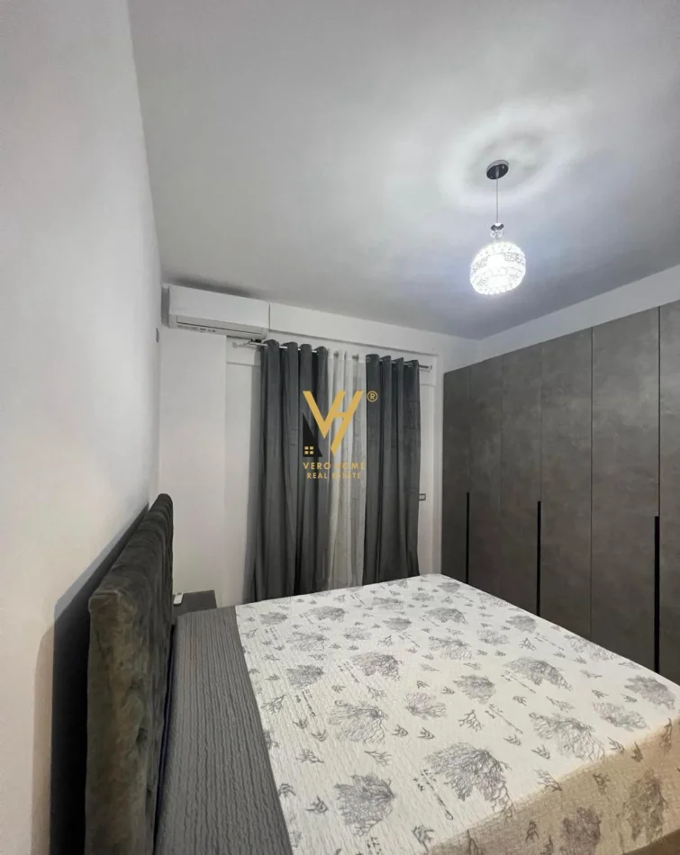 Tirane, jepet me qera apartament 1+1+Ballkon Kati 5, 88 m² 620 € (LIQENI I THATE)