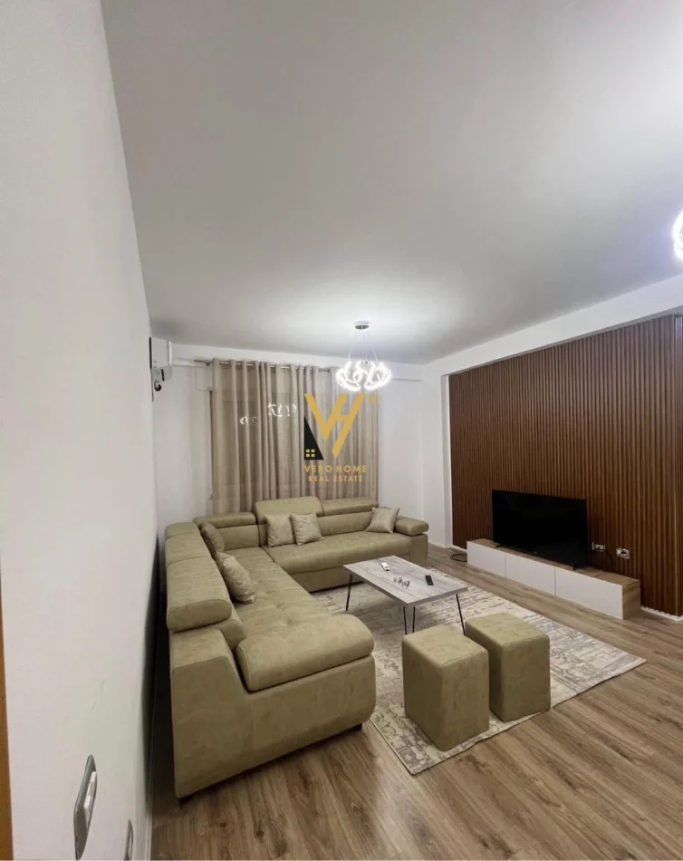 Tirane, jepet me qera apartament 1+1+Ballkon Kati 5, 88 m² 620 € (LIQENI I THATE)