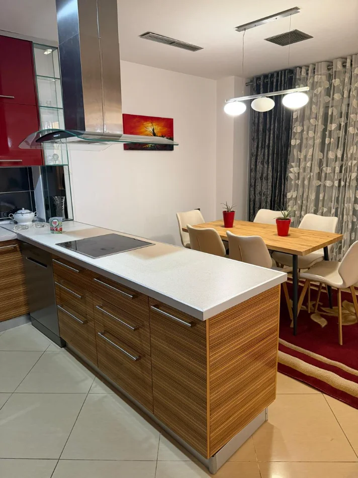APARTAMENT 2+1+2 ME QIRA   NE BLLOK   1.000 €