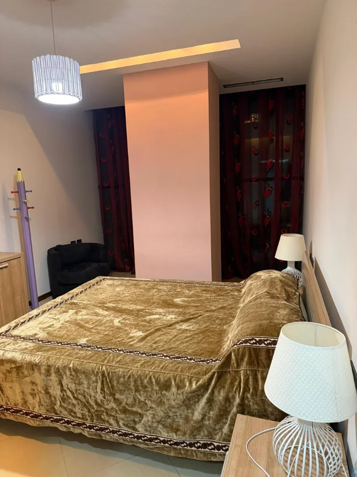 APARTAMENT 2+1+2 ME QIRA   NE BLLOK   1.000 €