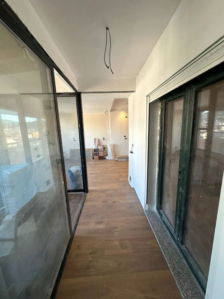 Tirane, shitet apartament 2+1+Aneks+Ballkon Kati 9, 105 m² 290.000 € (Rruga Kavajes)