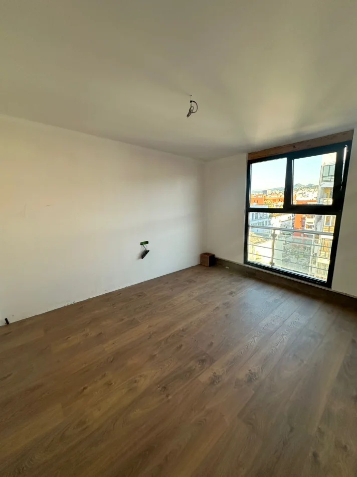 Tirane, shitet apartament 2+1+Aneks+Ballkon Kati 9, 105 m² 290.000 € (Rruga Kavajes)
