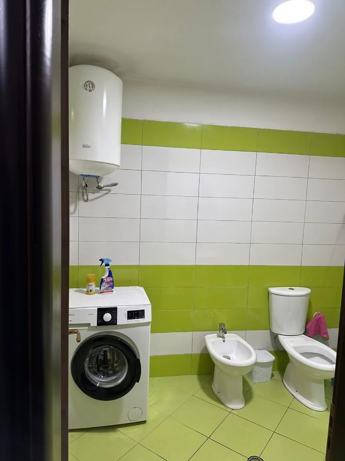 Tirane, jepet me qera apartament 1+1 Kati 2, 60 m² 400 € (Rruga Mikel Maruli)
