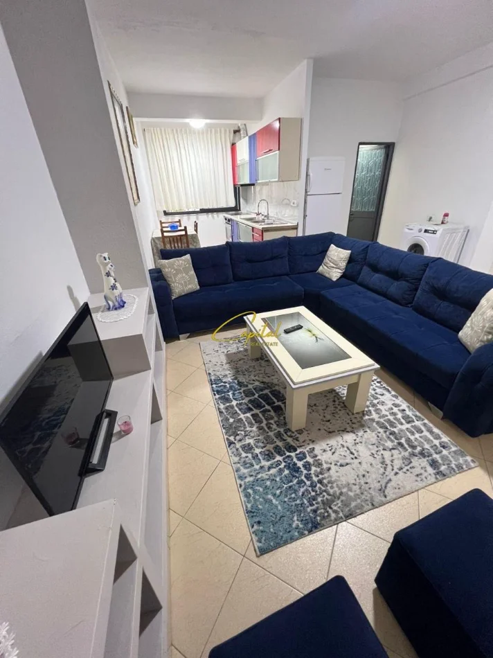 Tirane, jepet me qera apartament 1+1 Kati 2, 70 m² 400 € (5 MAJI)