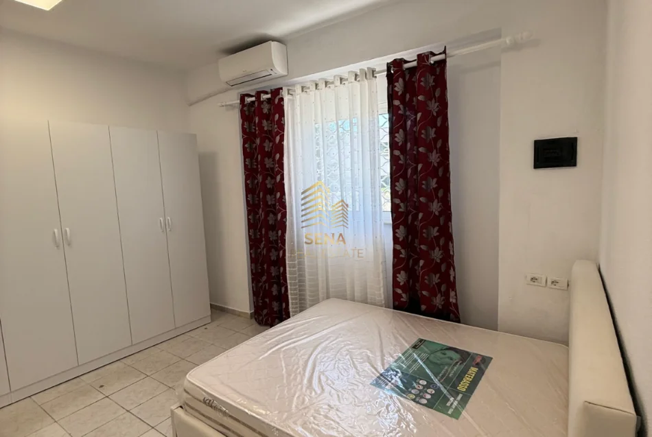 Tirane, jepet me qera apartament 1+1 Kati 1, 50 m² 450 € (QSUT)