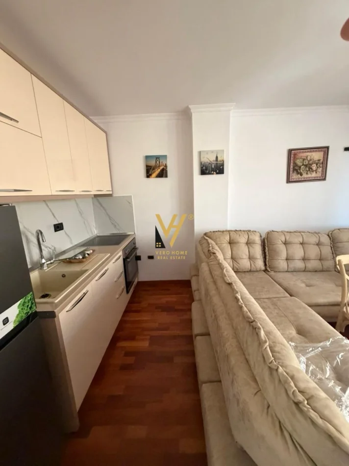 Tirane, jepet me qera apartament 1+1+Ballkon Kati 5, 67 m² 650 € (VASIL SHANTO)