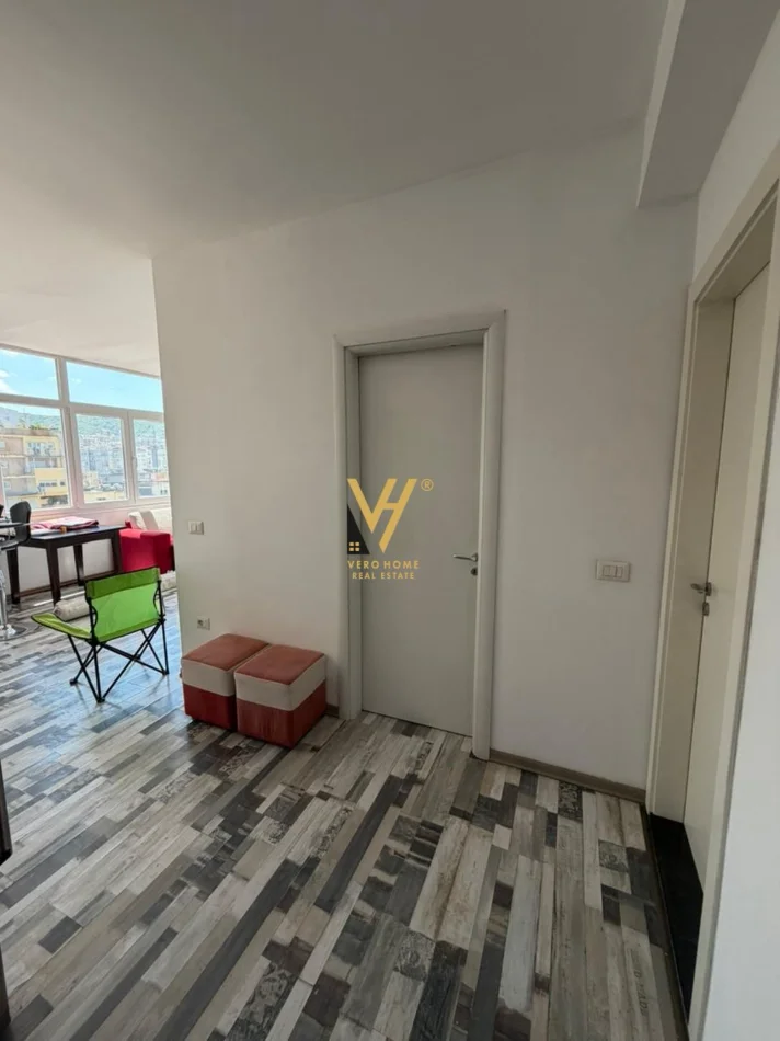 Tirane, jepet me qera apartament 1+1+Ballkon Kati 7, 92 m² 750 € (VASIL SHANTO)