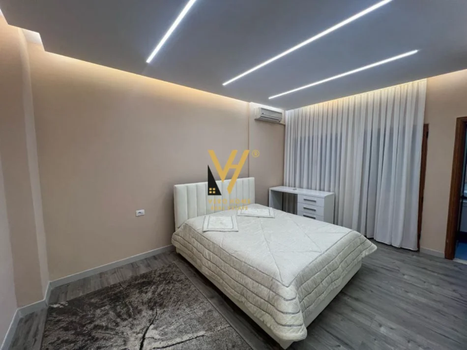 Tirane, jepet me qera apartament 3+1+2+Ballkon Kati 1, 145 m² 900 € (DON BOSKO)