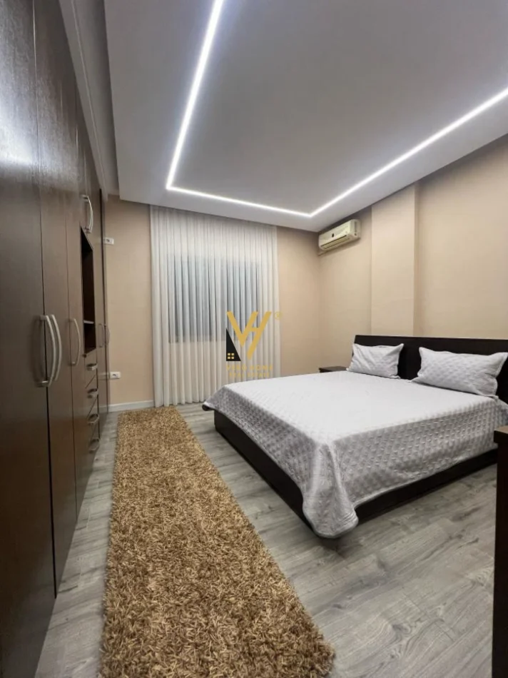 Tirane, jepet me qera apartament 3+1+2+Ballkon Kati 1, 145 m² 900 € (DON BOSKO)