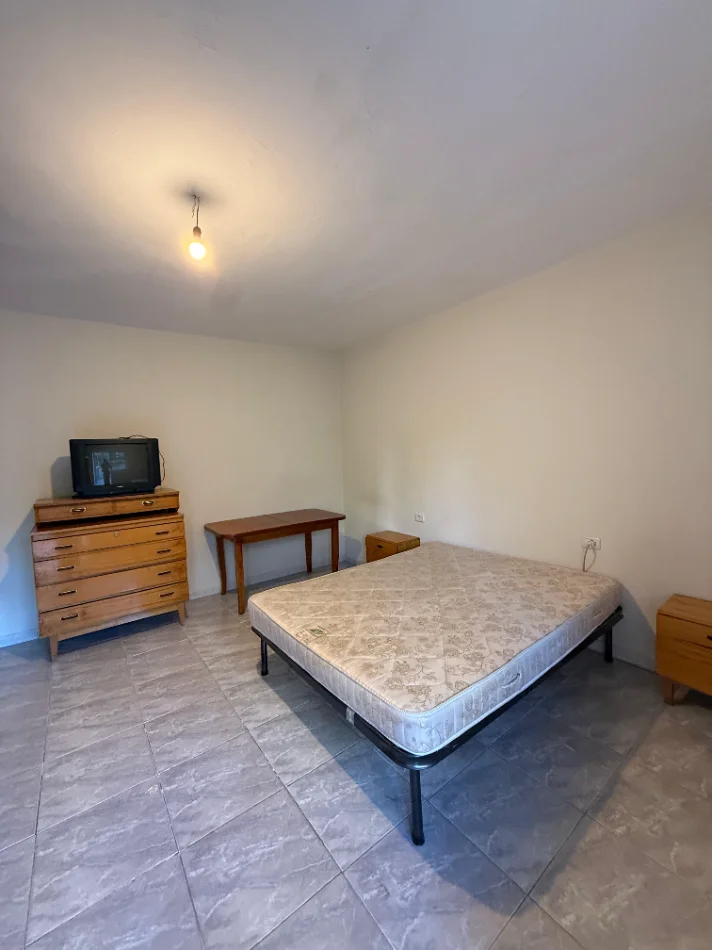 Tirane, jepet me qera apartament 2+1+Ballkon Kati 2, 80 m² 450 € (Rruga Ferit Xhajko)