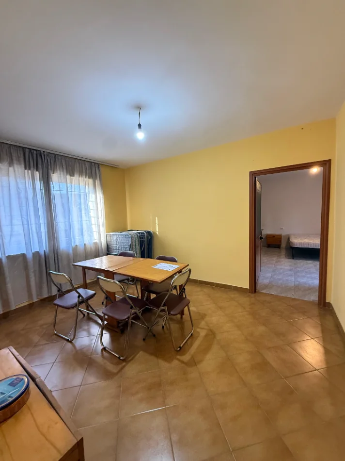 Tirane, jepet me qera apartament 2+1 Kati 2, 80 m² 450 € (RRUGA FERIT XHAJKO, PRANE ISH RESTORANT DURRESIT)