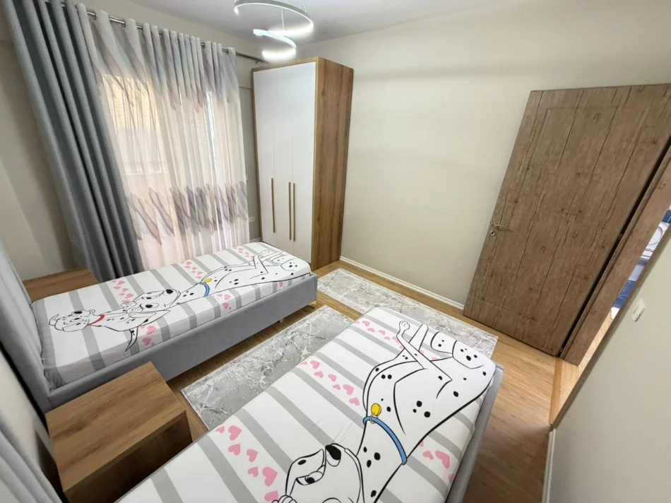 Tirane, jepet me qera apartament 2+1 Kati 4, 100 m² (KOMUNA E PARISIT)