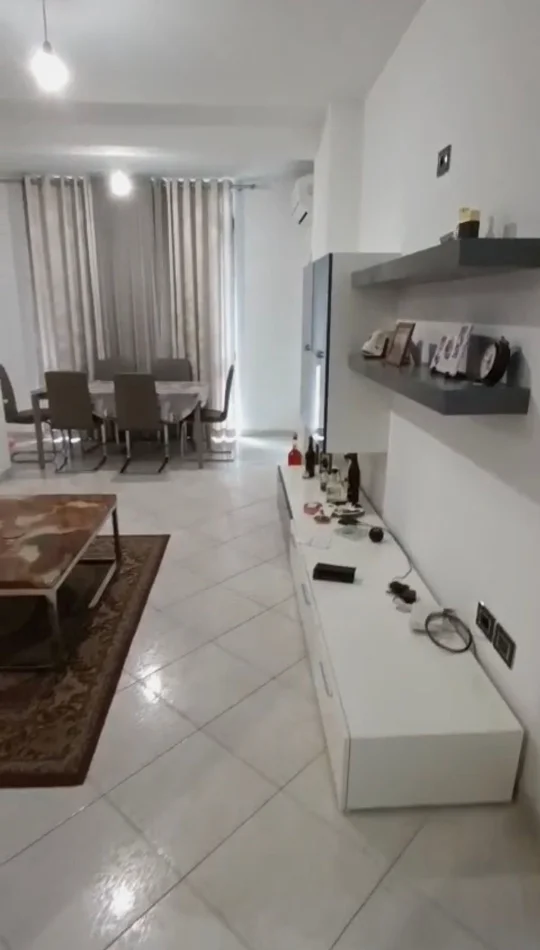 SHITET APARTAMENT 2+1  NE NJE NGA ZONAT ME TE BUKURA TE TIRANES😍