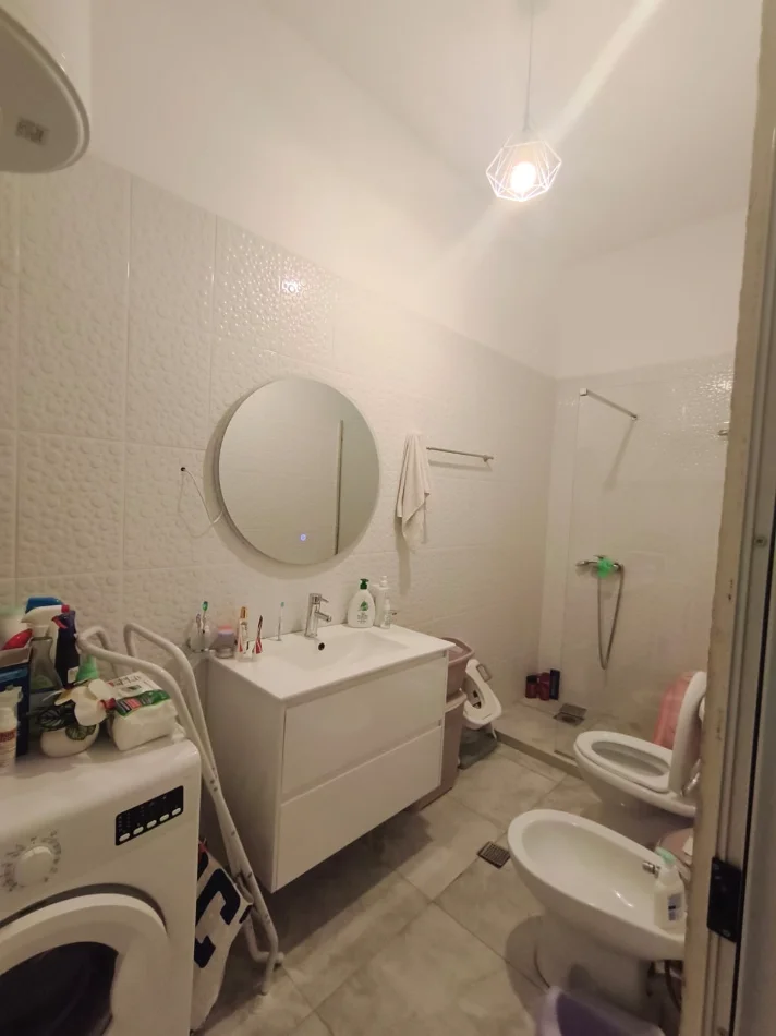 Tirane, shitet apartament 2+1+Aneks+Ballkon Kati 3, 83 m² 128.000 € 