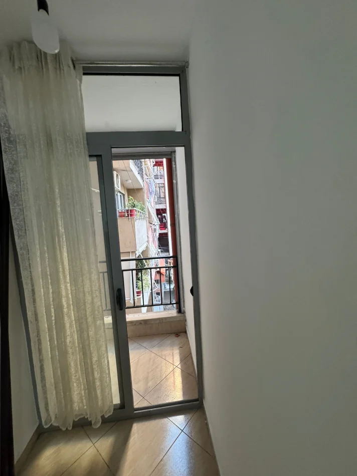 Tirane, shitet apartament 3+1+Ballkon Kati 3, 112 m² 185.000 € 