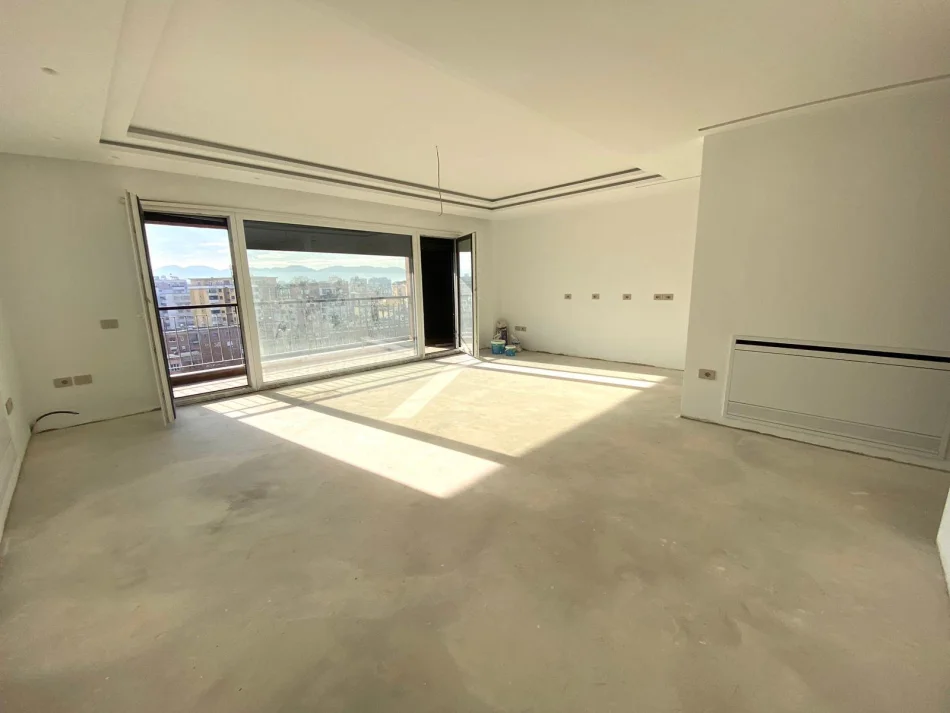 Tirane, shitet apartament duplex 3+1+Ballkon Kati 7, 148 m² 355.000 € (Rruga Panorama Ish Hipoteka)