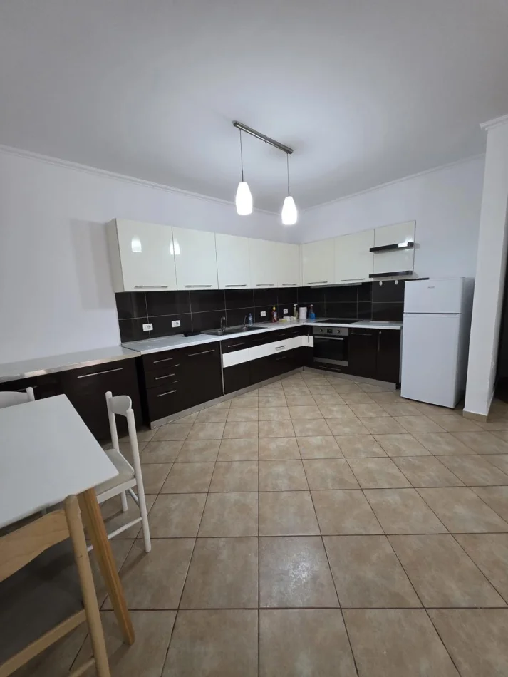 Tirane, shitet apartament 2+1 Kati 5, 106 m² 197.000 € (Bar oslo)