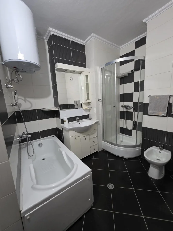 Tirane, shitet apartament 2+1 Kati 5, 106 m² 197.000 € (Bar oslo)