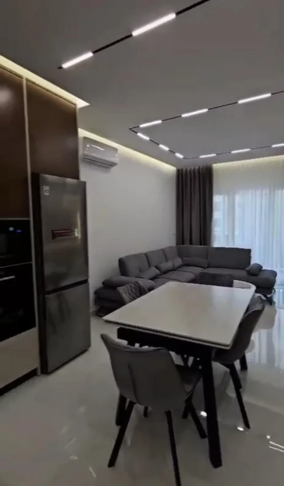 Tirane, jepet me qera apartament 1+1+Aneks Kati 6, 85 m² 900 € (Zogu i Zi)