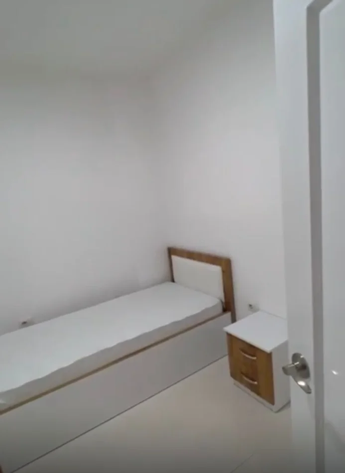 Tirane, shitet apartament 2+1+Aneks+Ballkon Kati 3, 81 m² 110.000 € 