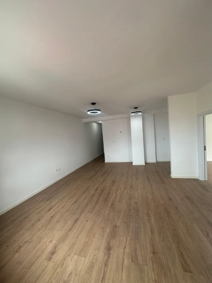 Tirane, shitet apartament 2+1 Kati 3, 95 m² 175.000 € (kodra e diellit)