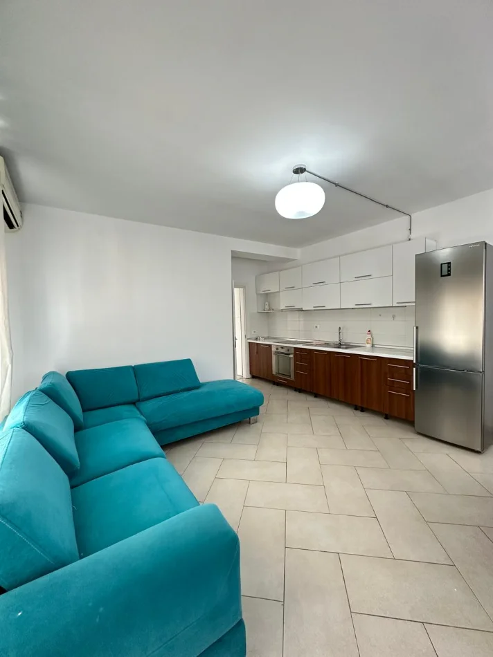 Tirane, jepet me qera apartament 2+1 Kati 8, 90 m² 450 € (Rruga Mikel Maruli)