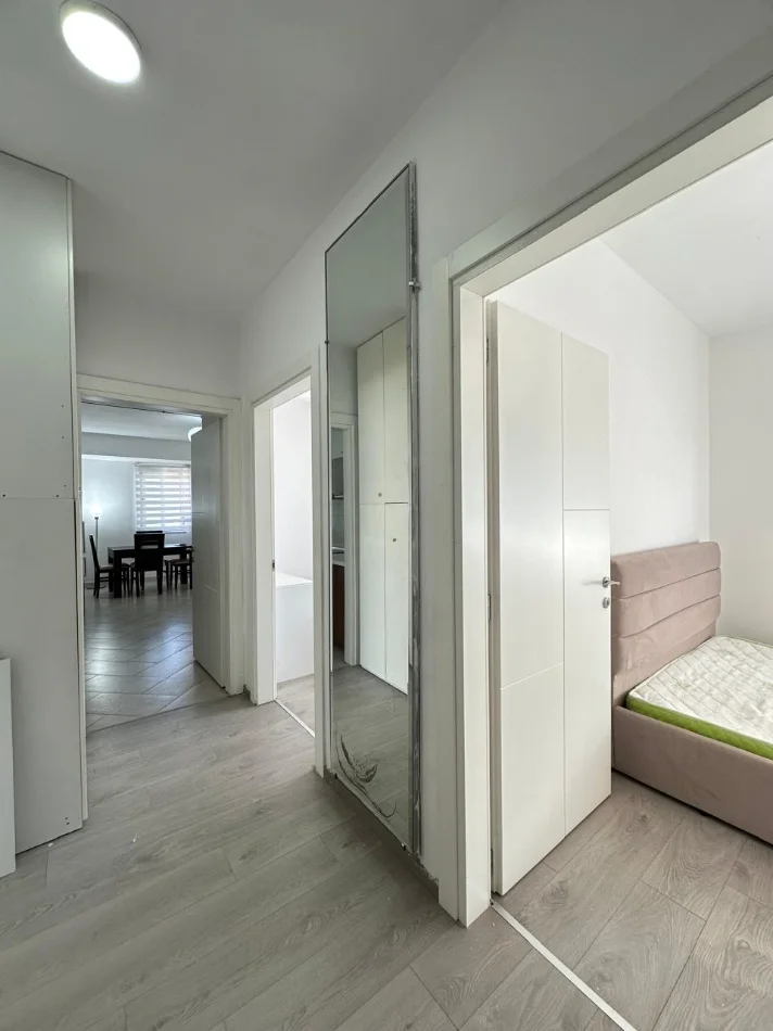 Tirane, jepet me qera apartament 2+1 Kati 8, 90 m² 450 € (Rruga Mikel Maruli)