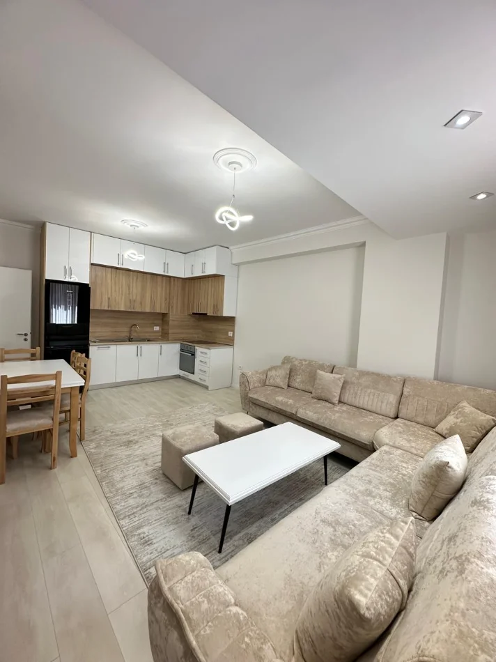 Tirane, jepet me qera apartament 2+1 Kati 3, 95 m² 600 € (Rruga Sokrat Miho)