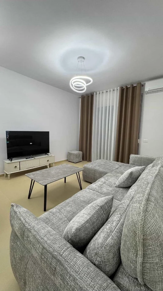 Tirane, jepet me qera apartament 2+1 Kati 7, 101 m² 700 € (KOMPLEKSI STAR)