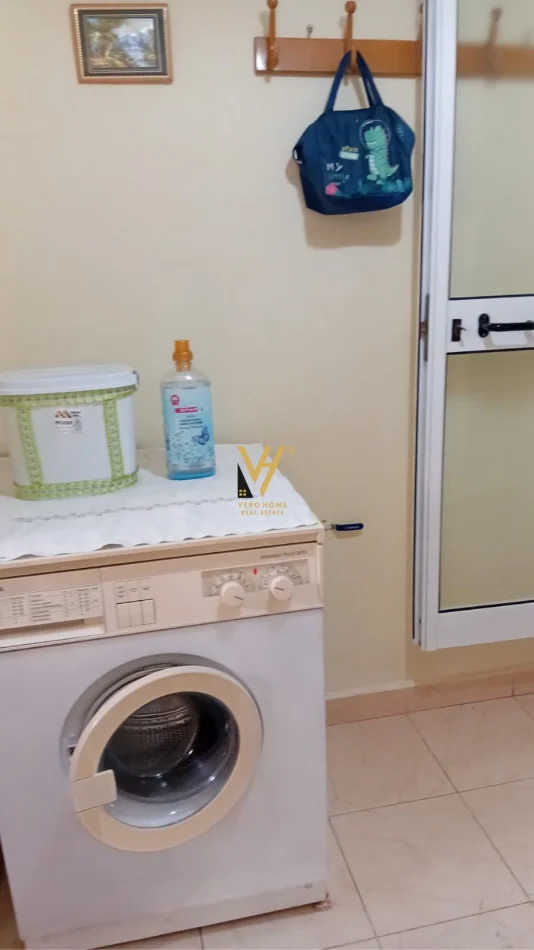Tirane, jepet me qera garsonier Kati 1, 40 m² 320 € (21 DHJETORI)