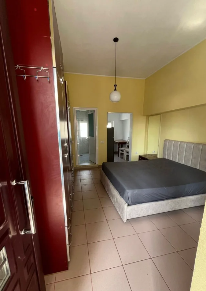 Tirane, jepet me qera garsonier Kati 2, 35 m² 260 € (RRETHI EKONOMIKUT)