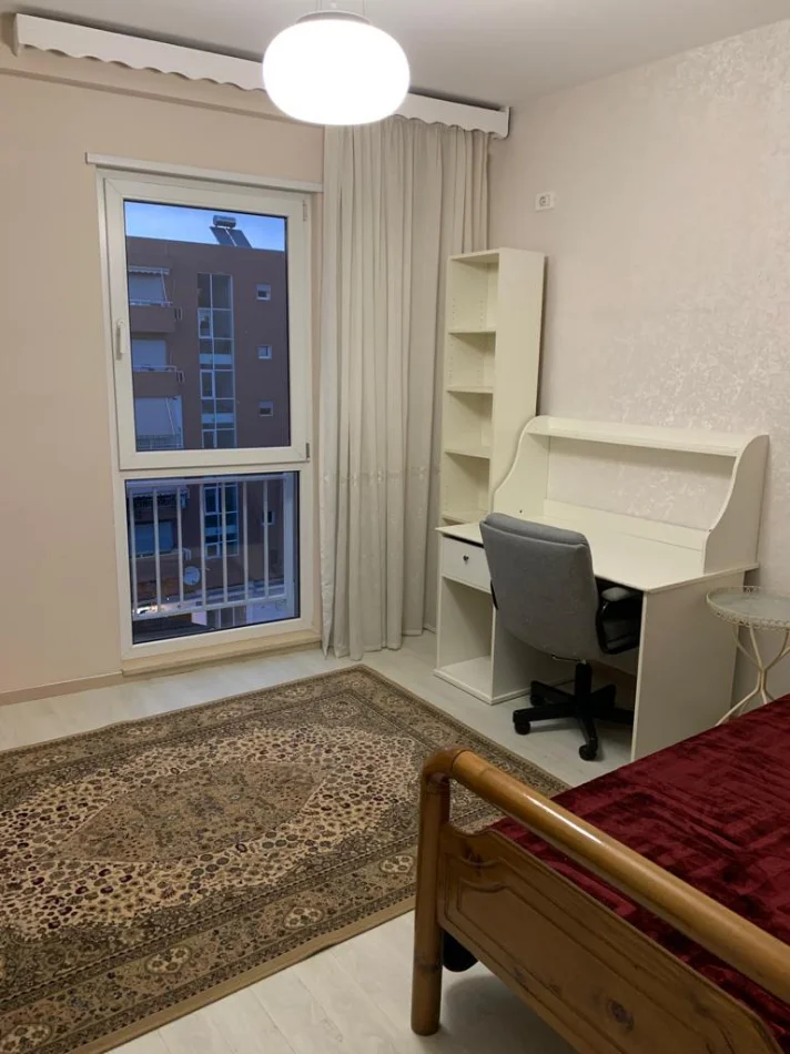 Tirane, jepet me qera apartament 3+1+Aneks+Ballkon Kati 4, 123 m² 850 € (rruga Jordan Misja)