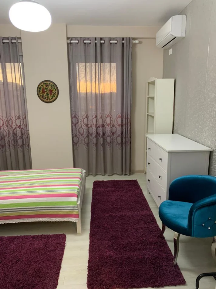 Tirane, jepet me qera apartament 3+1+Aneks+Ballkon Kati 4, 123 m² 850 € (rruga Jordan Misja)