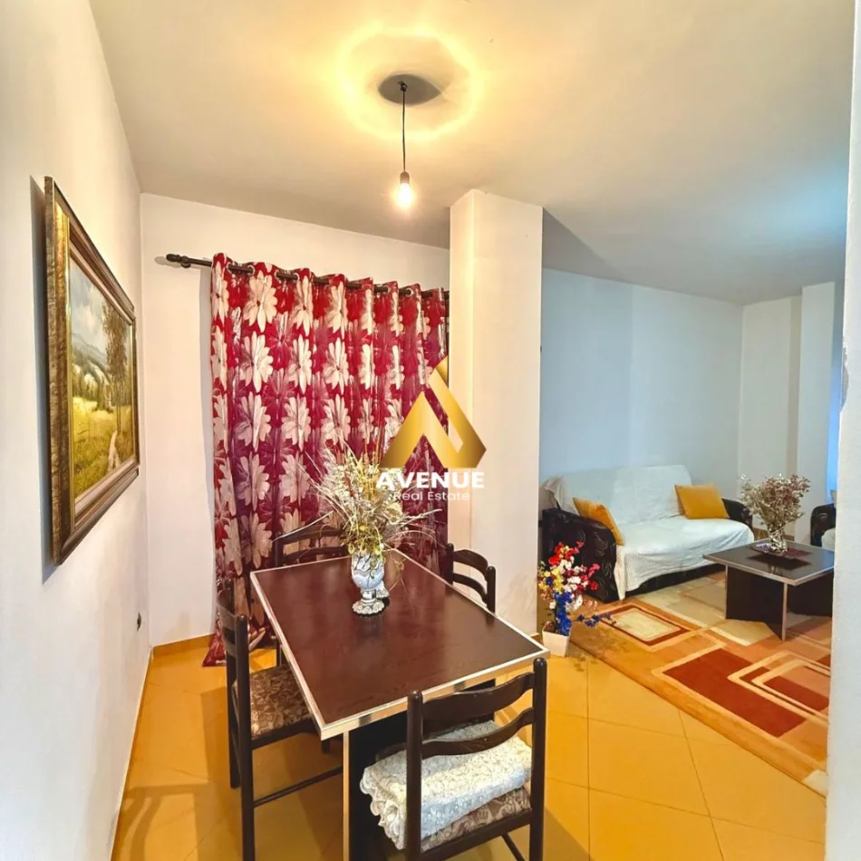 Tirane, jepet me qera apartament 1+1 Kati 3, 70 m² 430 € 