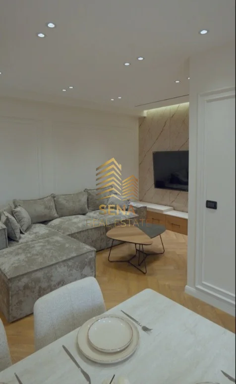 Tirane, shitet apartament 2+1+Ballkon Kati 7, 101 m² 240.000 € (Pallati me Shigjeta)
