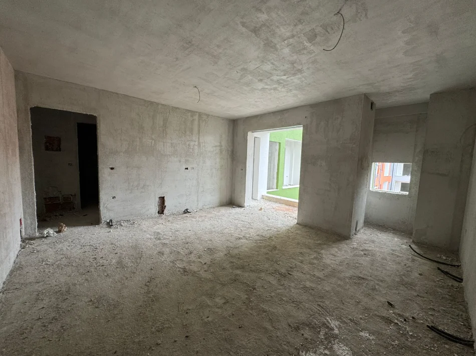 Tirane, shes apartament 1+1+Ballkon Kati 4, 71 m² 80.000 € (RING SIDE RESIDENCE sa kalon uren e Paskuqanit)