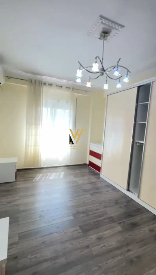 Tirane, shitet apartament 2+1+Ballkon Kati 6, 93 m² 258.000 € (KOPSHTI ZOOLOGJIK)