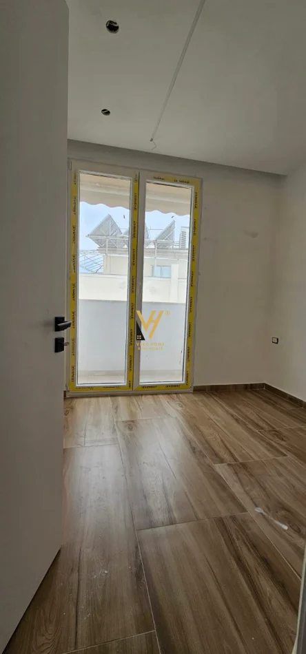 Mali Robit, shitet apartament 1+1+Ballkon Kati 5, 62 m² 85.050 € (MALI I ROBIT)