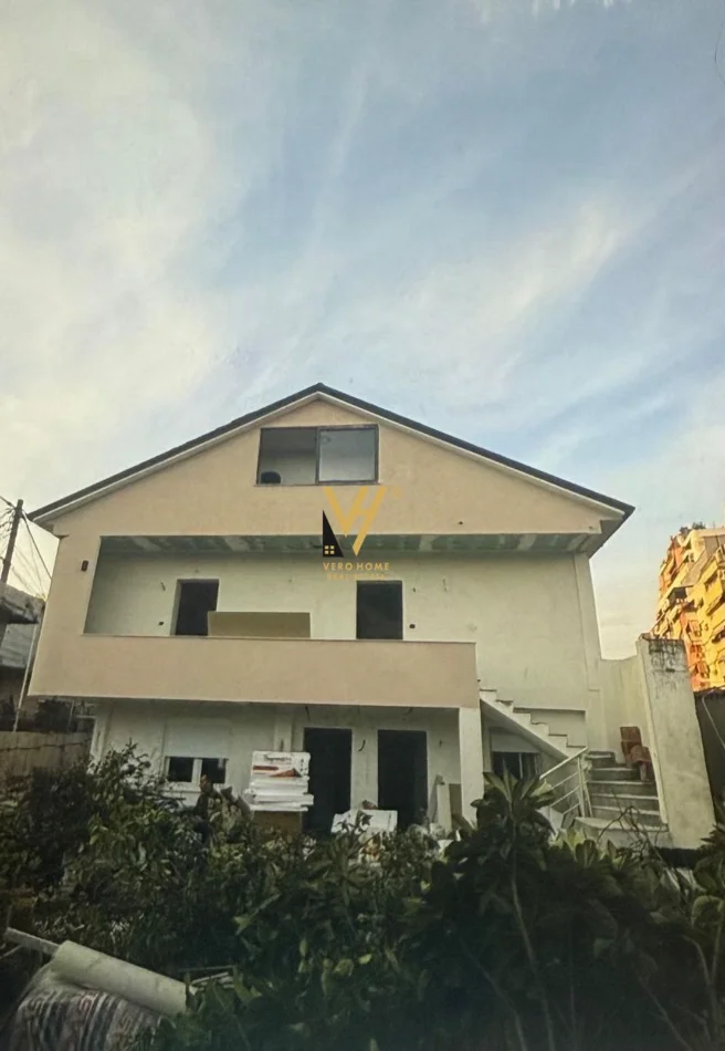 Tirane, shitet Vile 3 Katshe Kati 0, 400 m² 940.000 € (ISH FUSHA E AVIACIONIT)