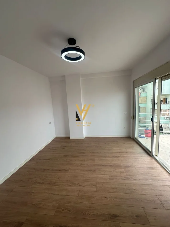 Tirane, shitet apartament 2+1+Ballkon Kati 3, 93 m² 175.000 € (KODRA E DIELLIT)