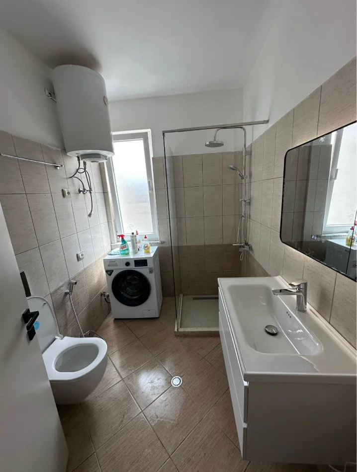 Tirane, jepet me qera apartament 2+1+Aneks+Ballkon Kati 6, 98 m² 5.500 € 